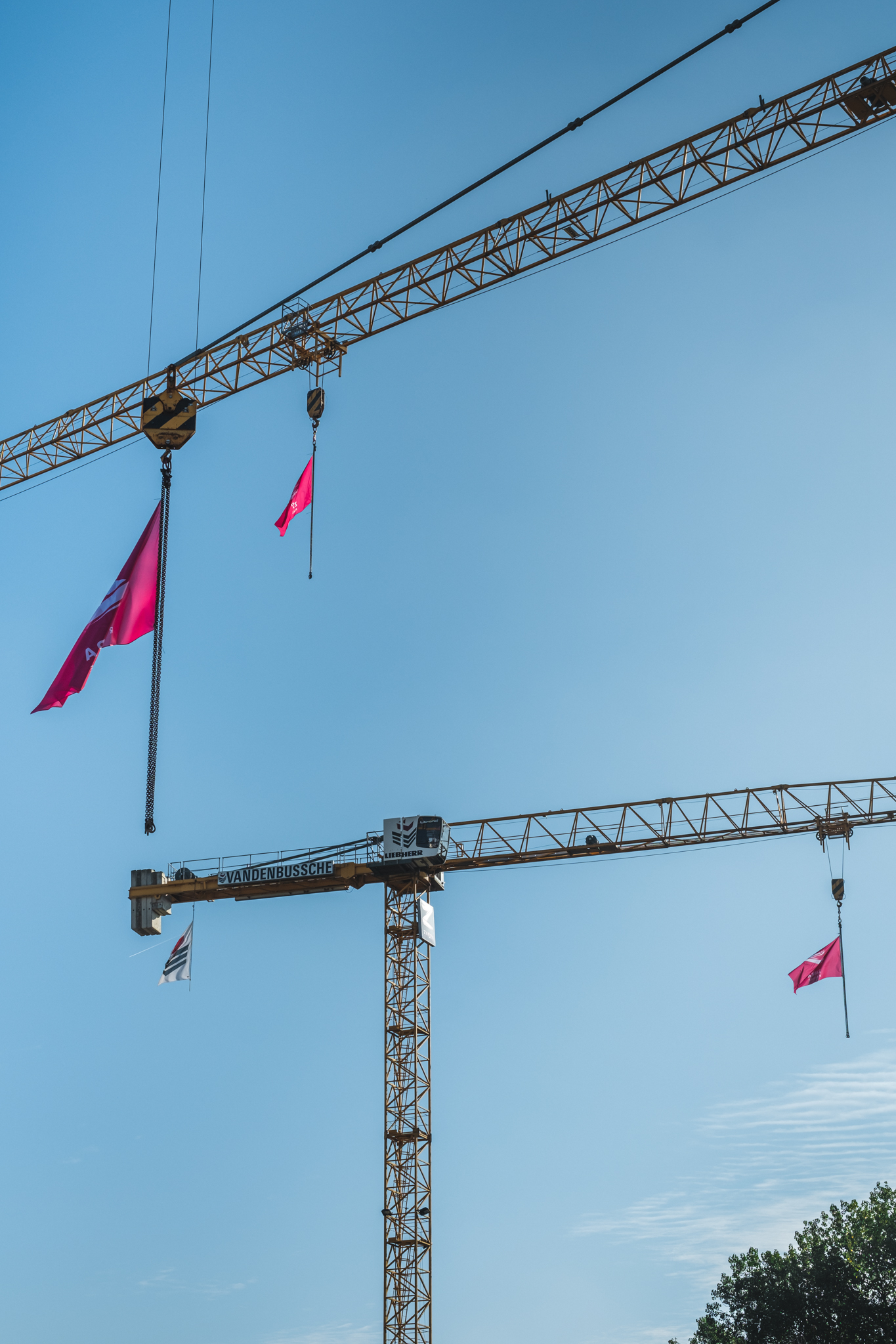 Hof van Gent steenlegging Zabra torenkraan